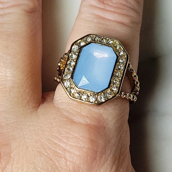 Statement Cocktail Ring Sz 11.25 Large Pale Blue Emerald Cut Rhinestone … - Picture 5 of 10